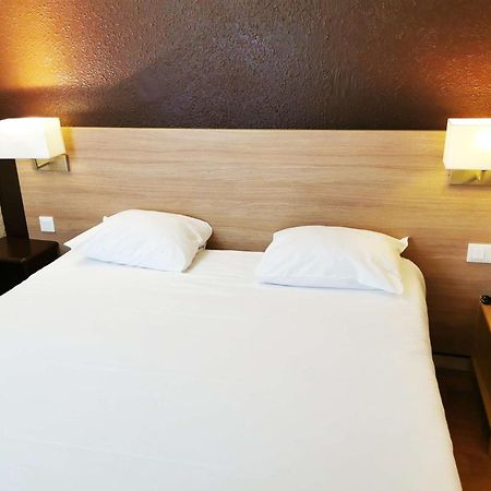 Brit Hotel Essentiel Tours Nord المظهر الخارجي الصورة