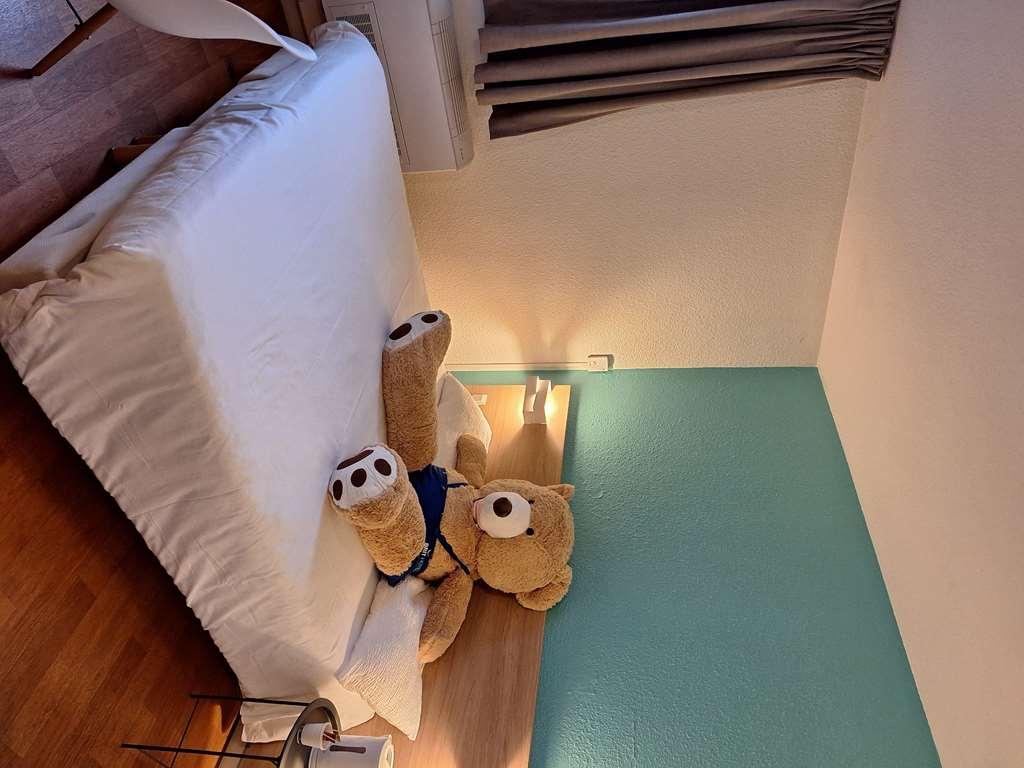 Brit Hotel Essentiel Tours Nord الغرفة الصورة
